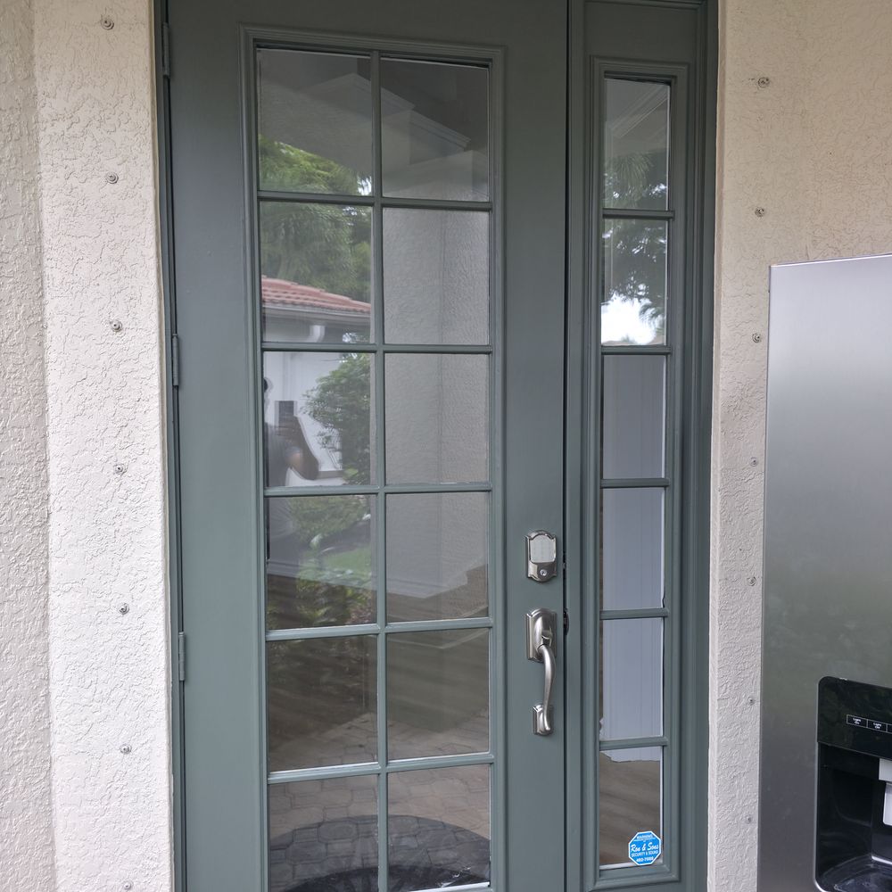 Front door refinished in green by Renovari